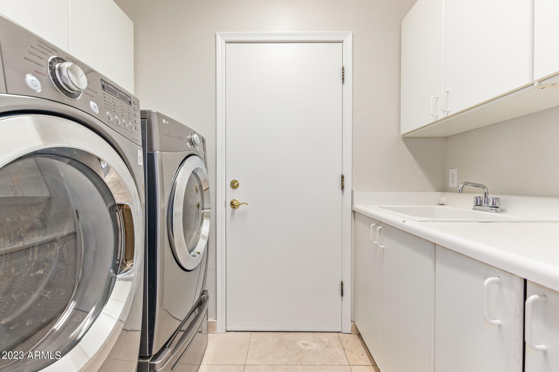 10872 E RAINTREE Drive