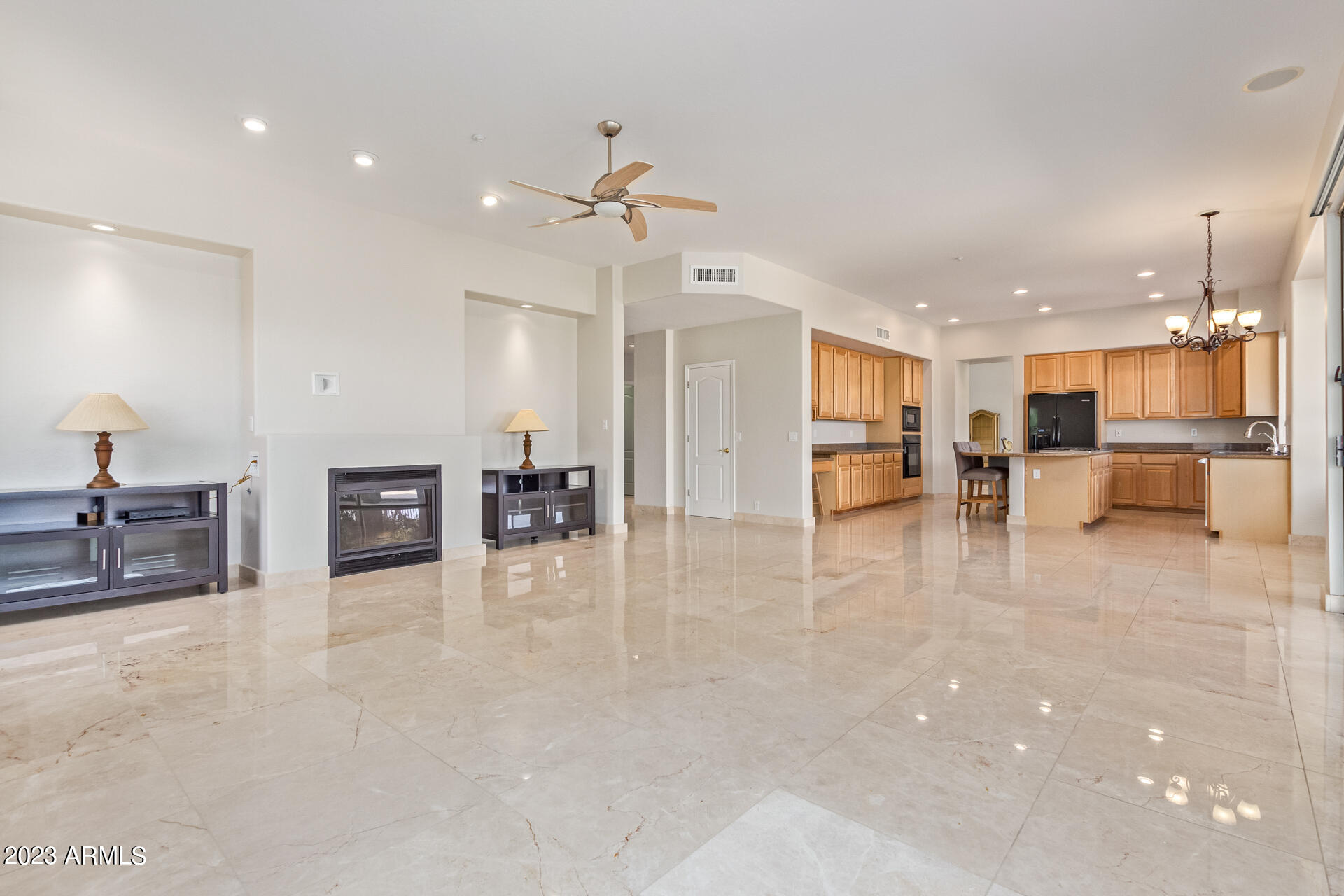 10872 E RAINTREE Drive