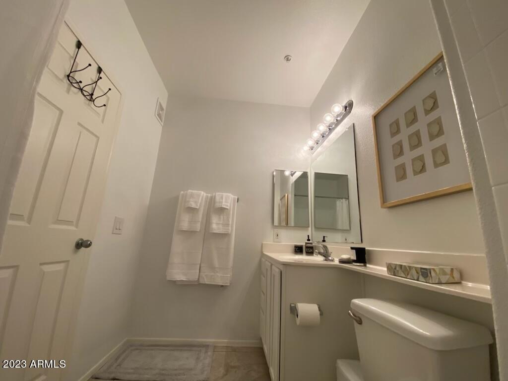20100 N 78TH Place Unit: 2011
