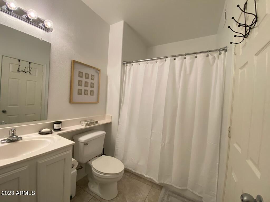 20100 N 78TH Place Unit: 2011