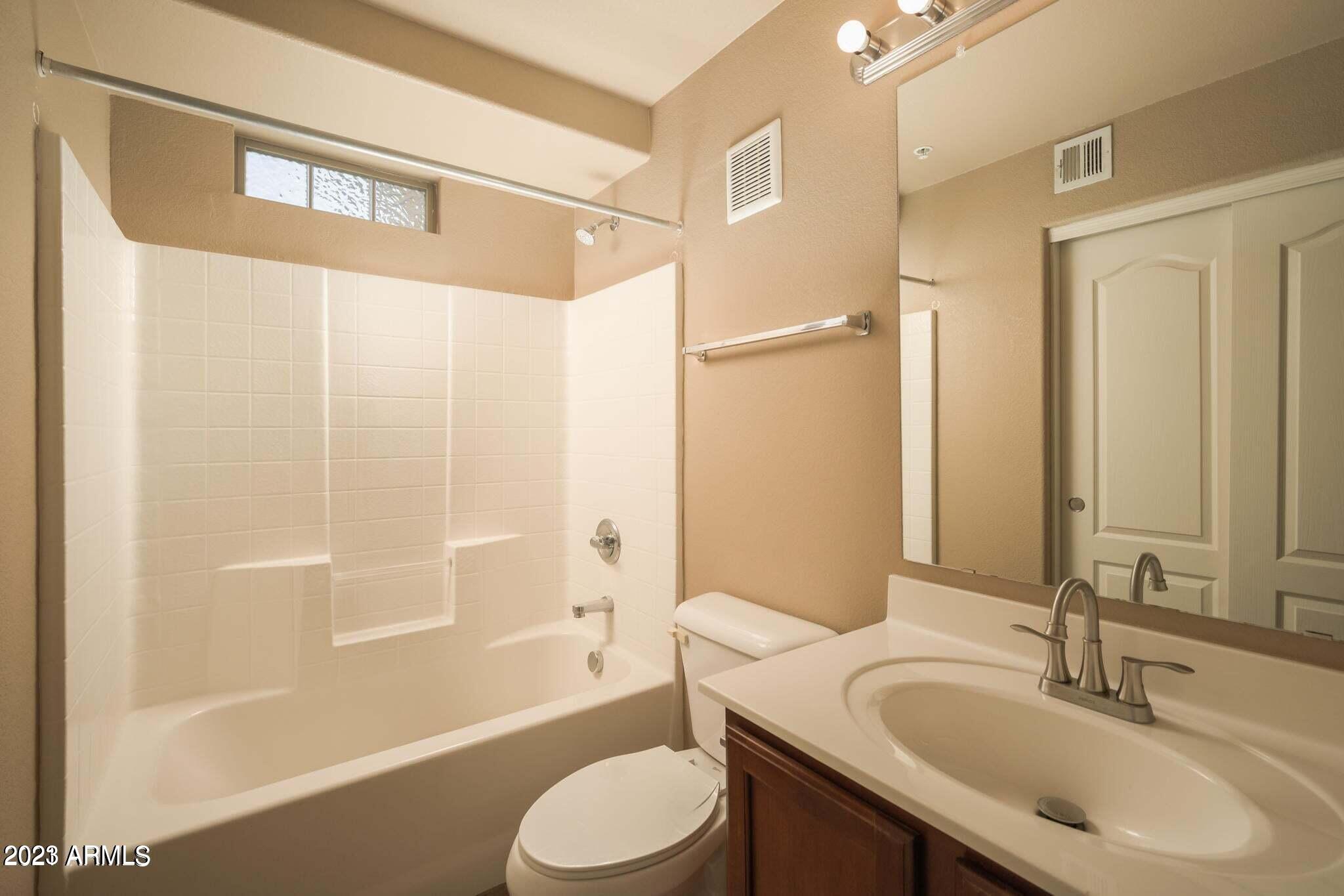 2401 E RIO SALADO Parkway Unit: 1087