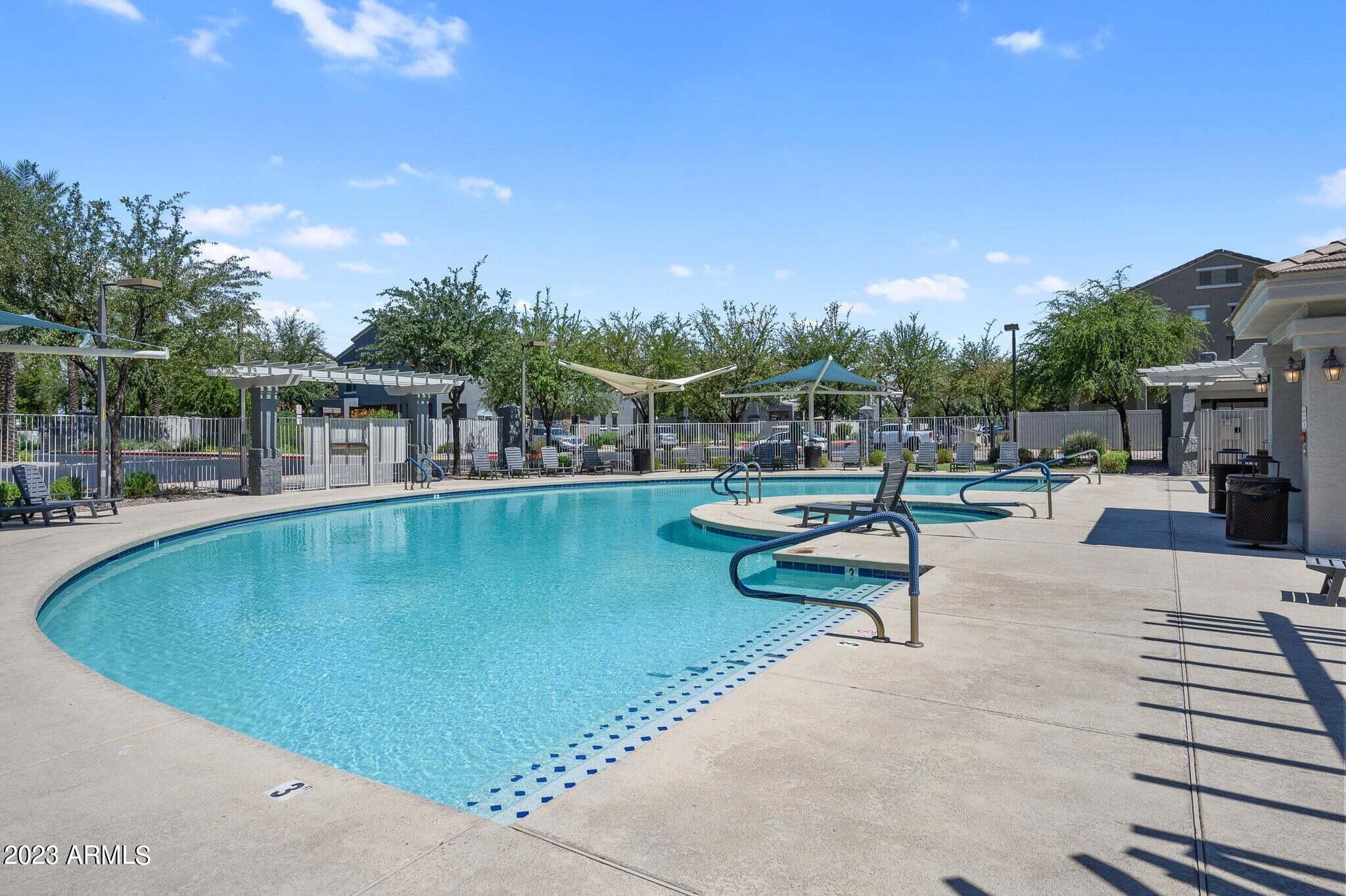 2401 E RIO SALADO Parkway Unit: 1087