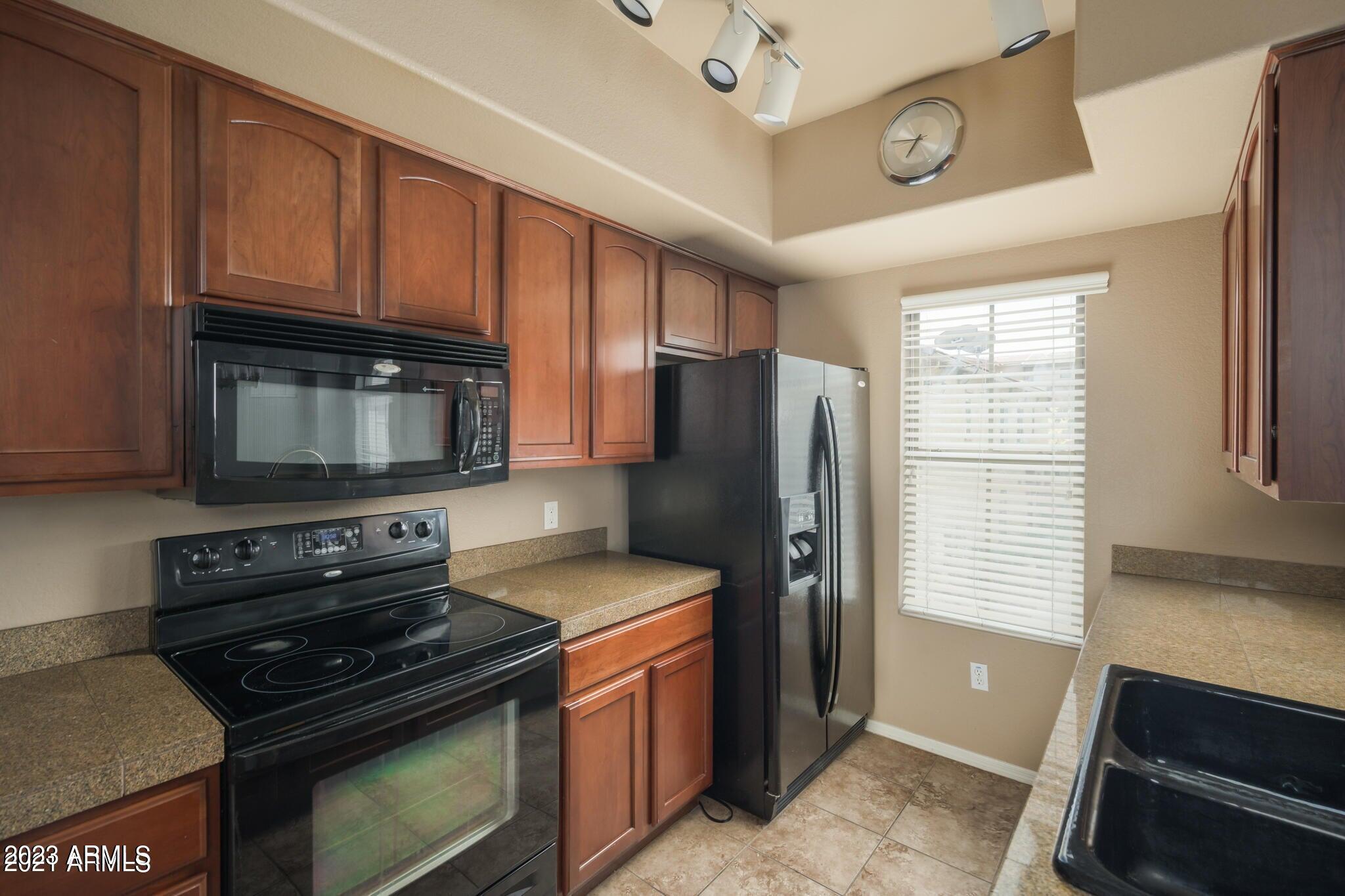 2401 E RIO SALADO Parkway Unit: 1087