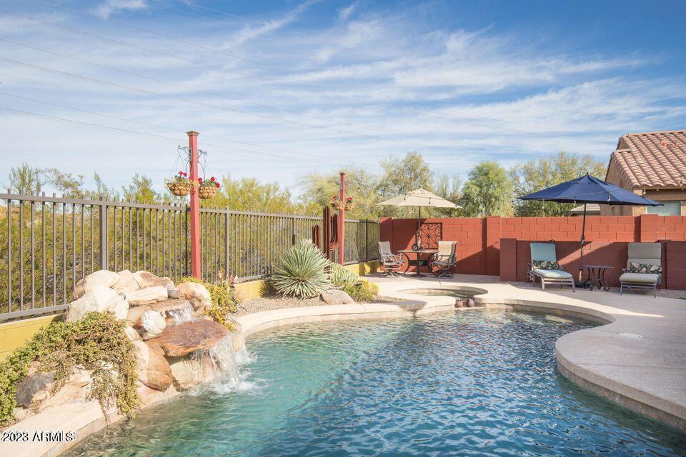 2630 E SAGUARO PARK Lane