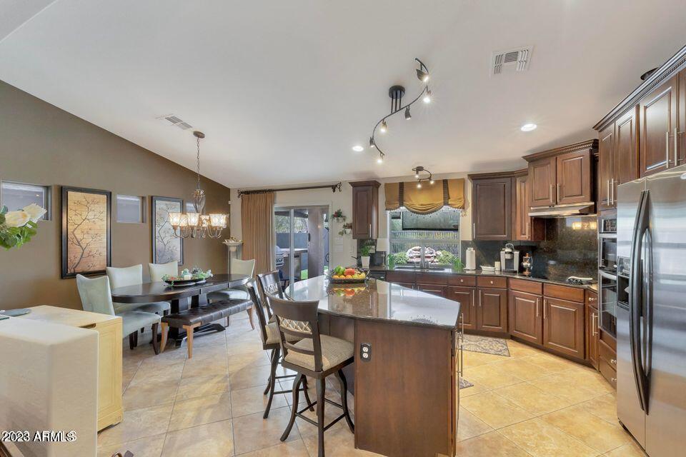 2630 E SAGUARO PARK Lane