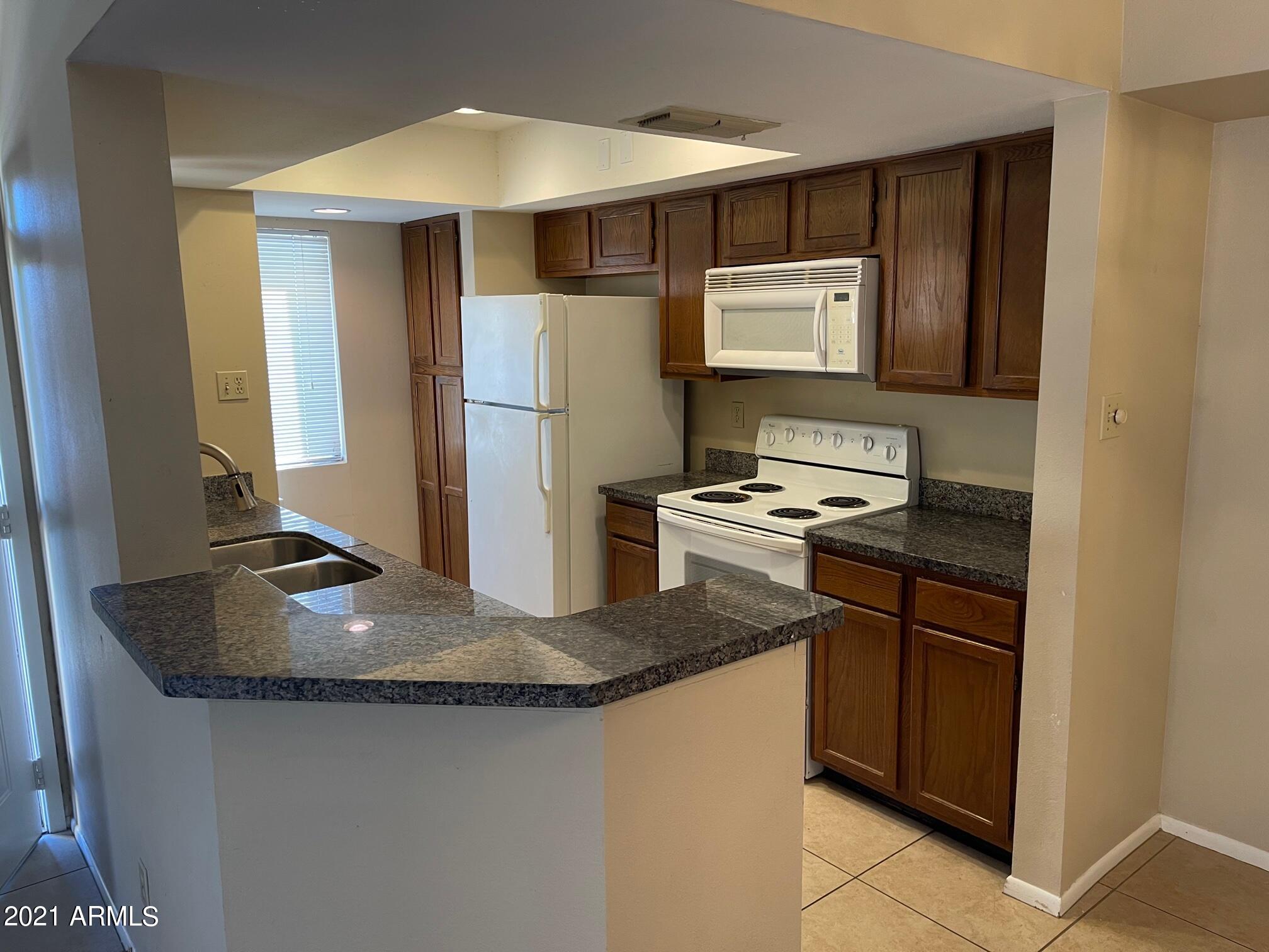 7950 E STARLIGHT Way Unit: 250