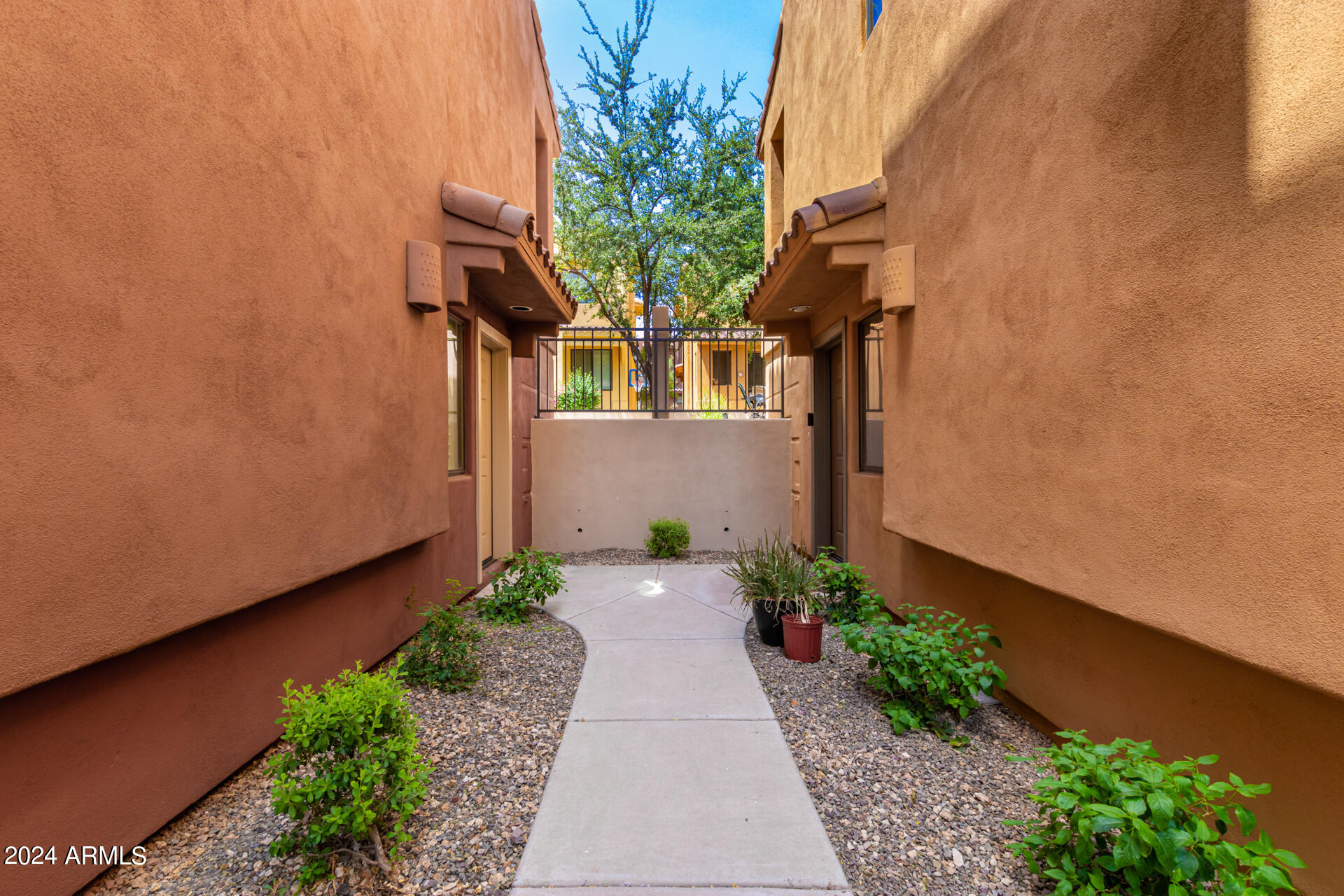 9551 E REDFIELD Road # 1027