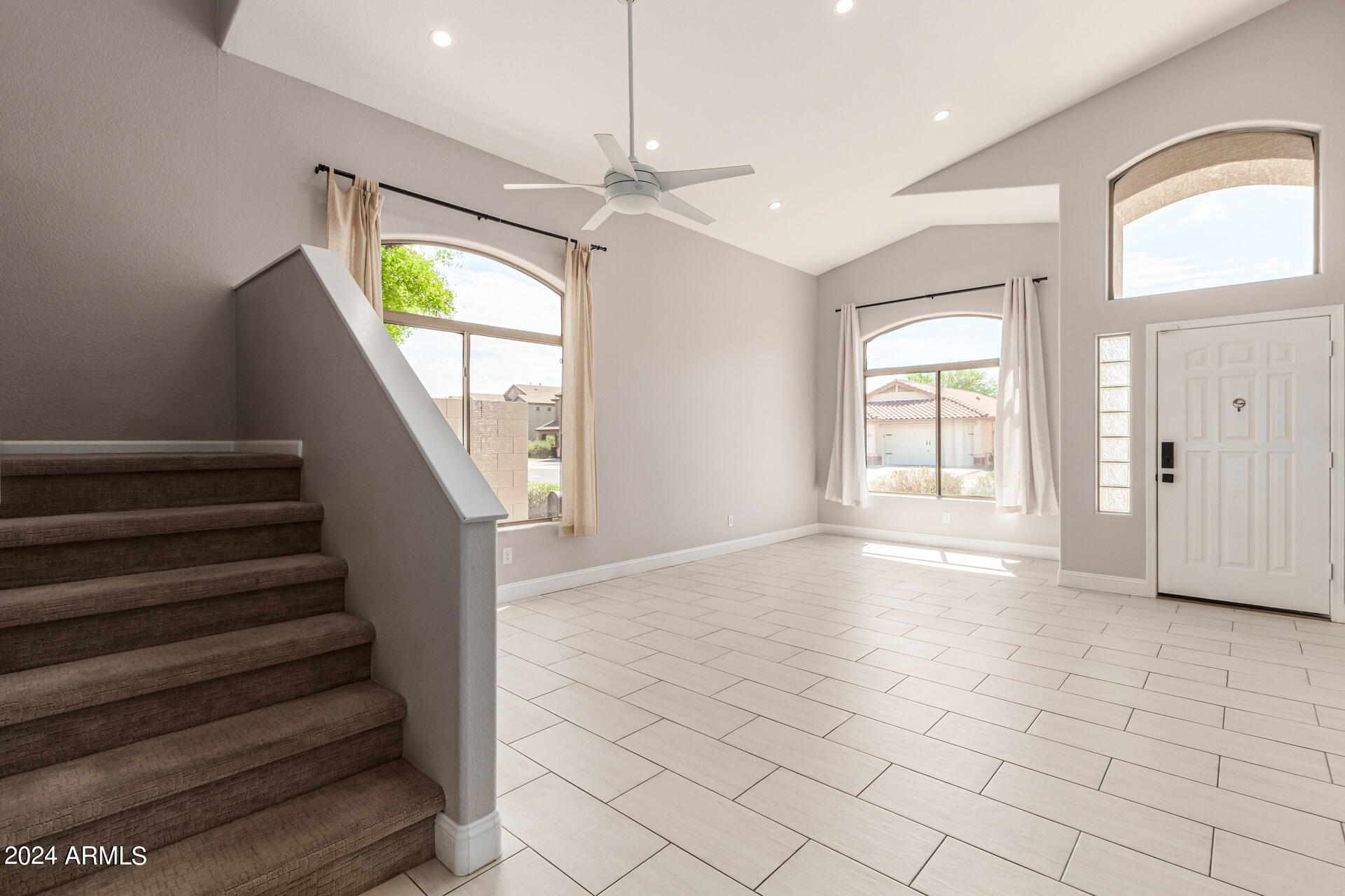 2434 W RUNNING DEER Trail
