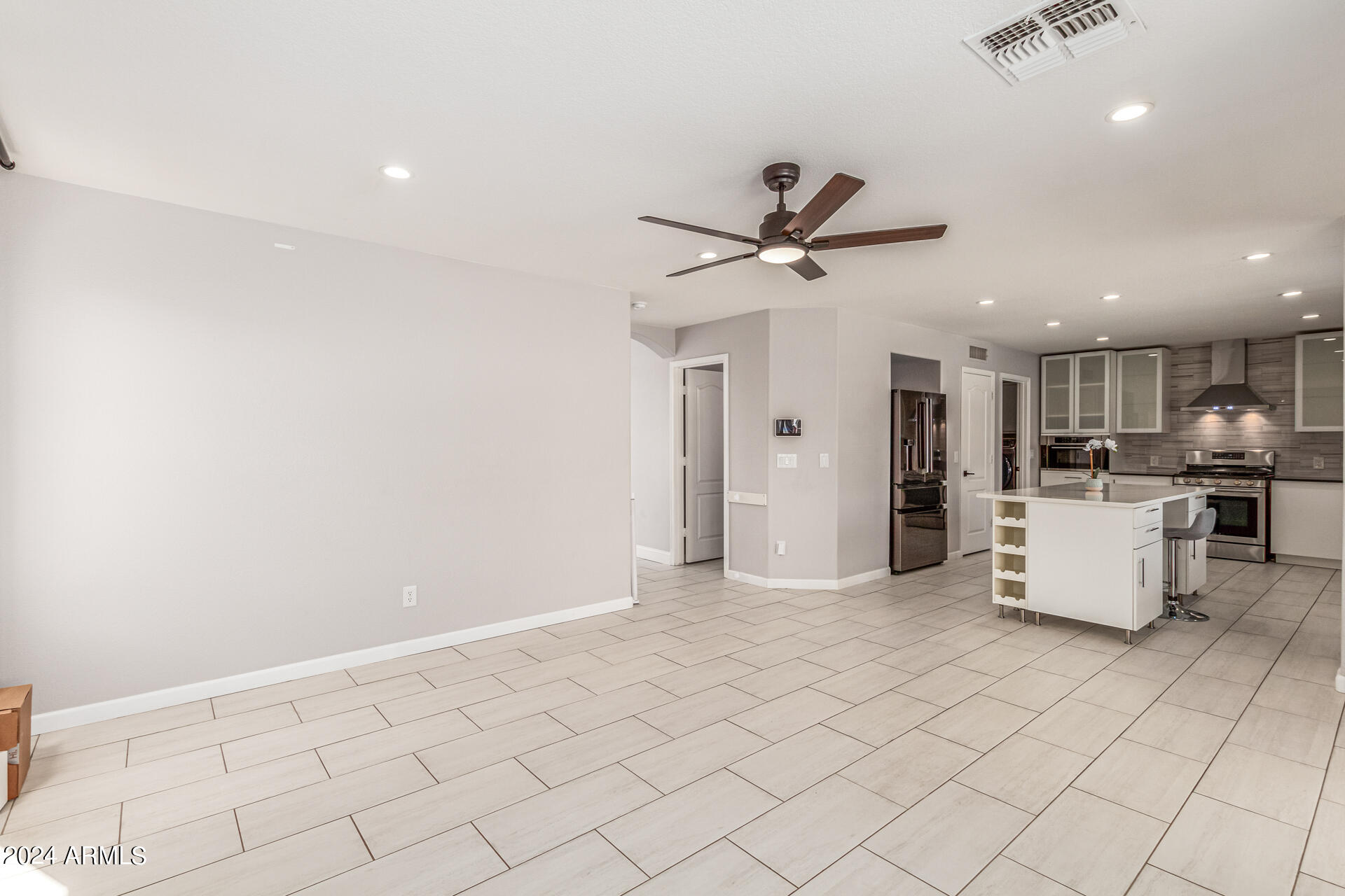 2434 W RUNNING DEER Trail