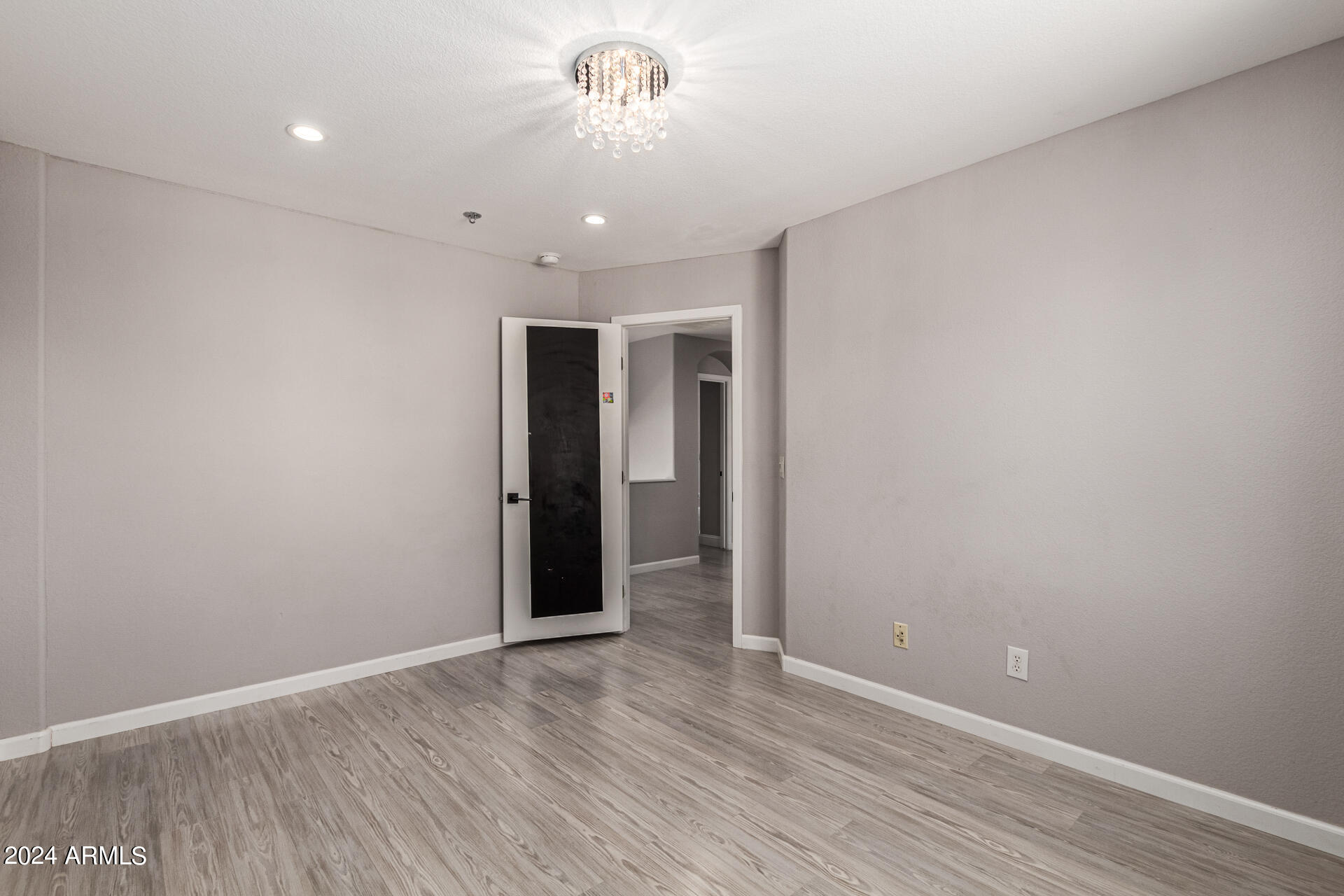 2434 W RUNNING DEER Trail