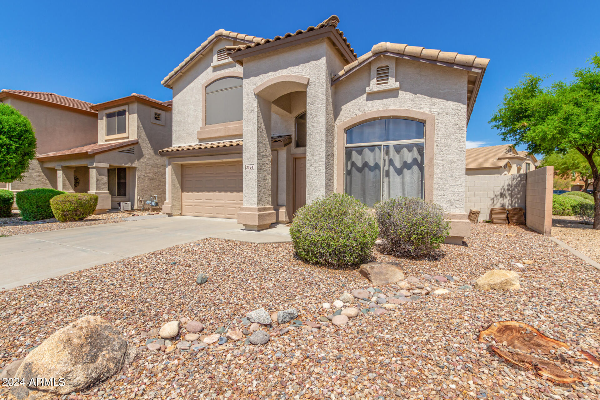 2434 W RUNNING DEER Trail