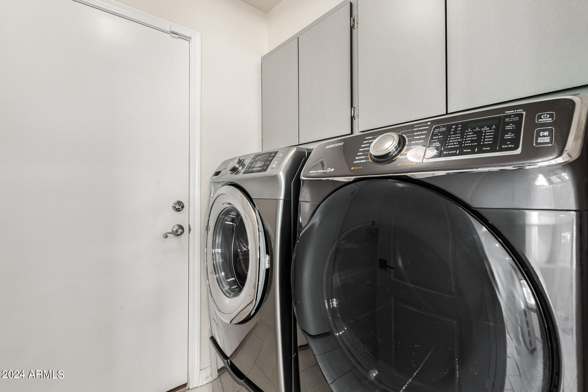 2434 W RUNNING DEER Trail