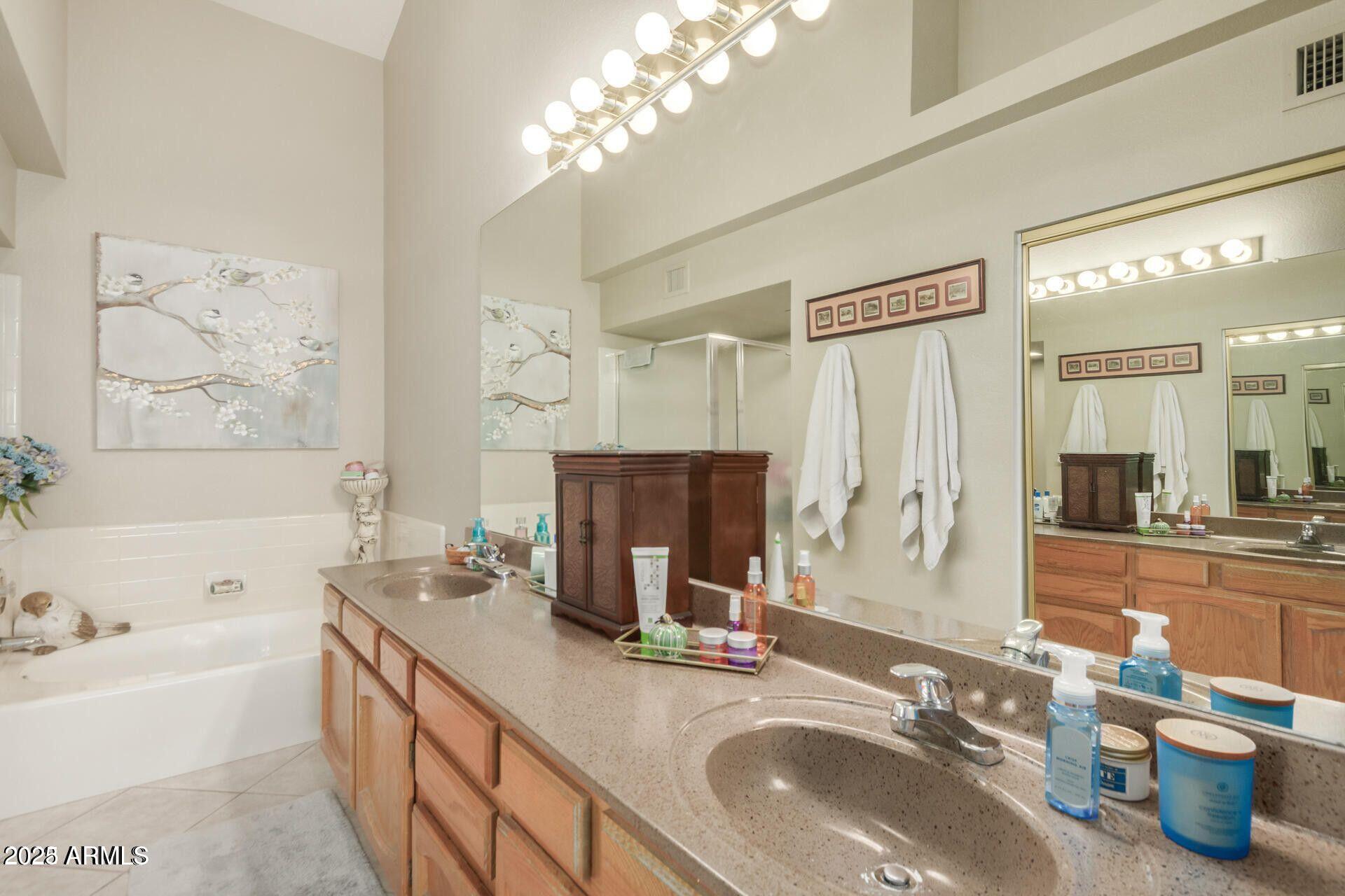 9260 E VOLTAIRE Drive