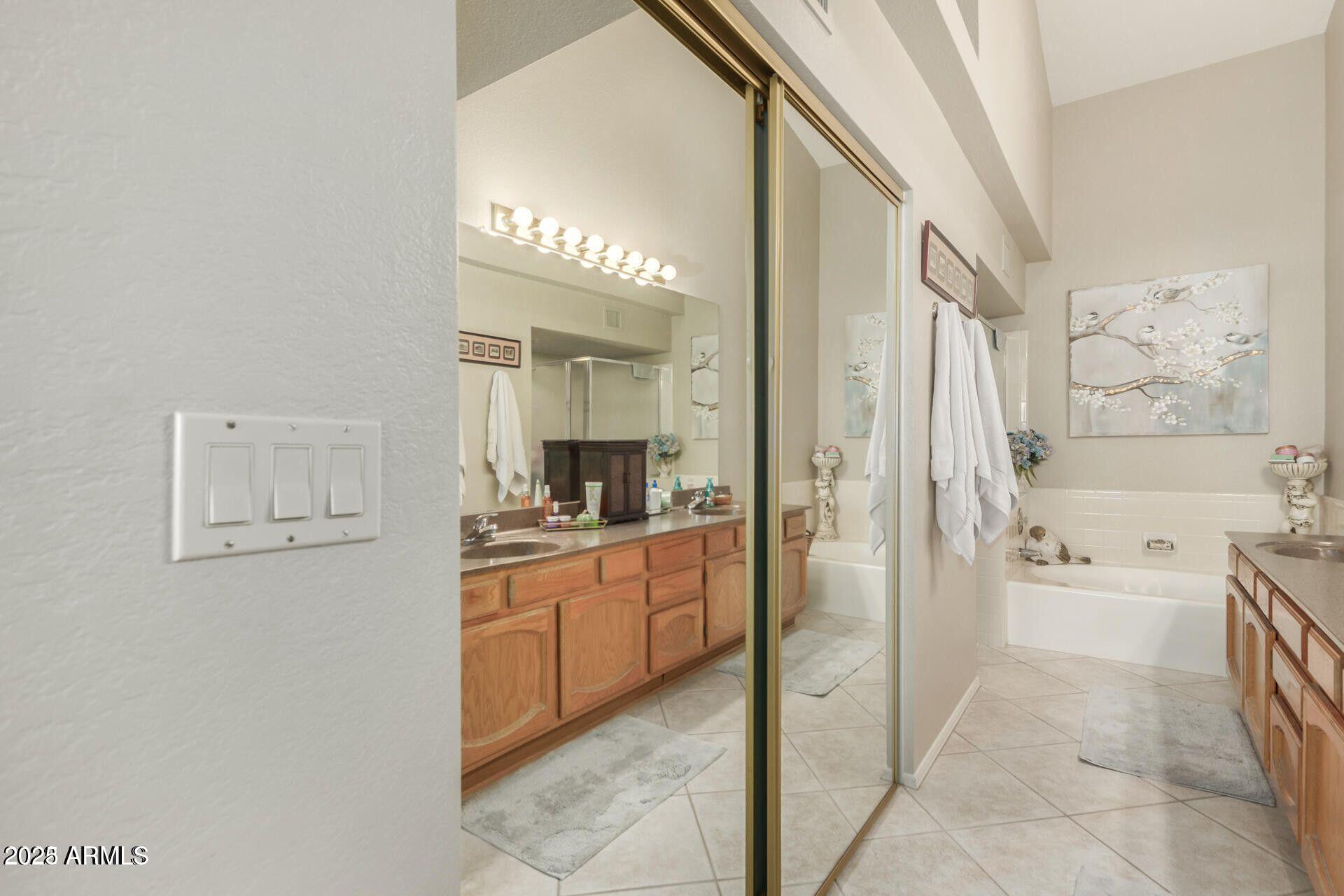 9260 E VOLTAIRE Drive