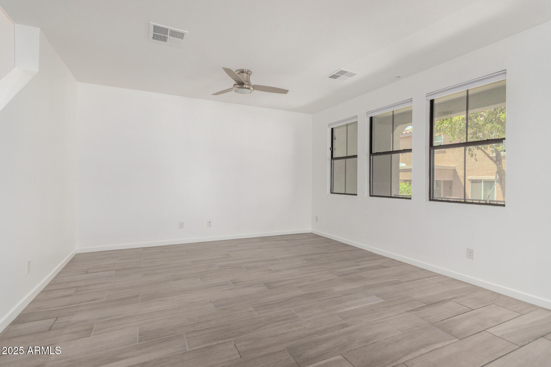 3900 E BASELINE Road, 163