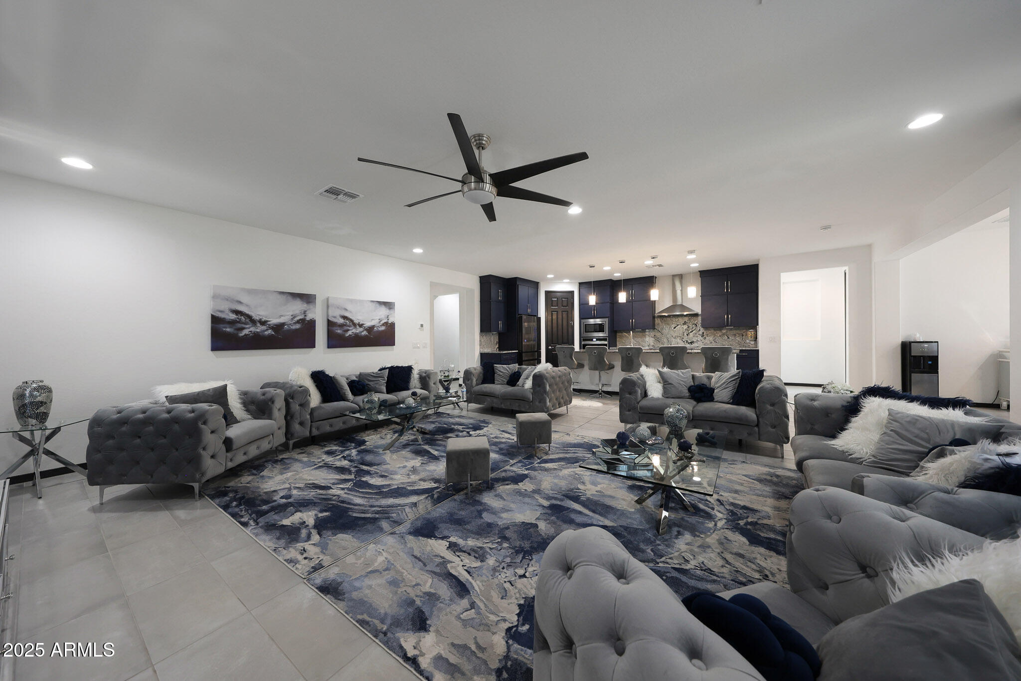 8616 W RANCHO Drive