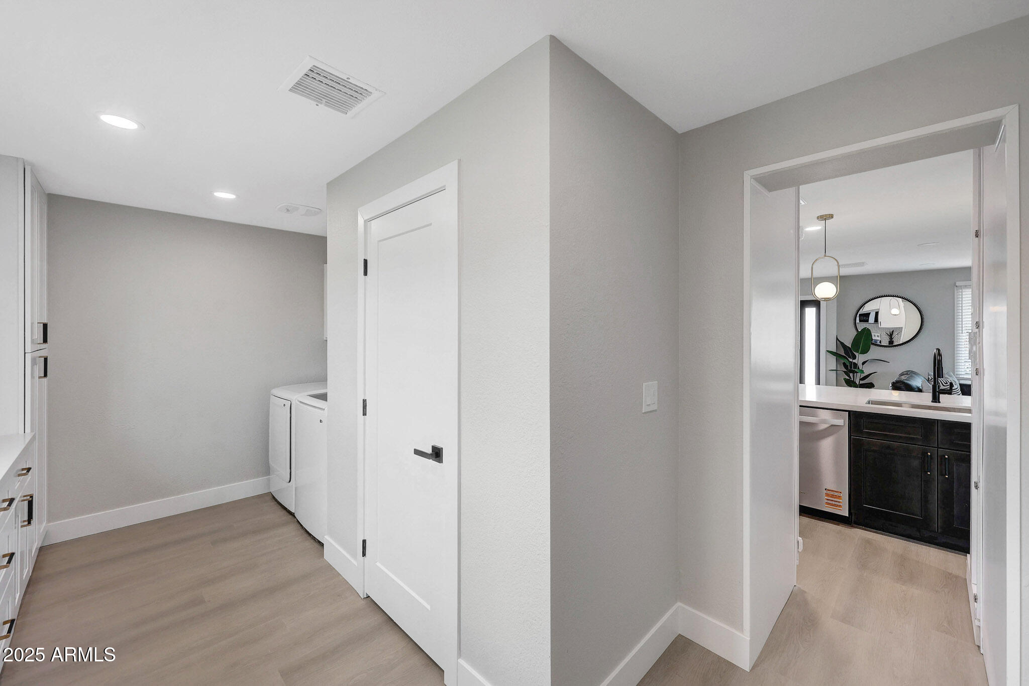 3116 W GELDING Drive