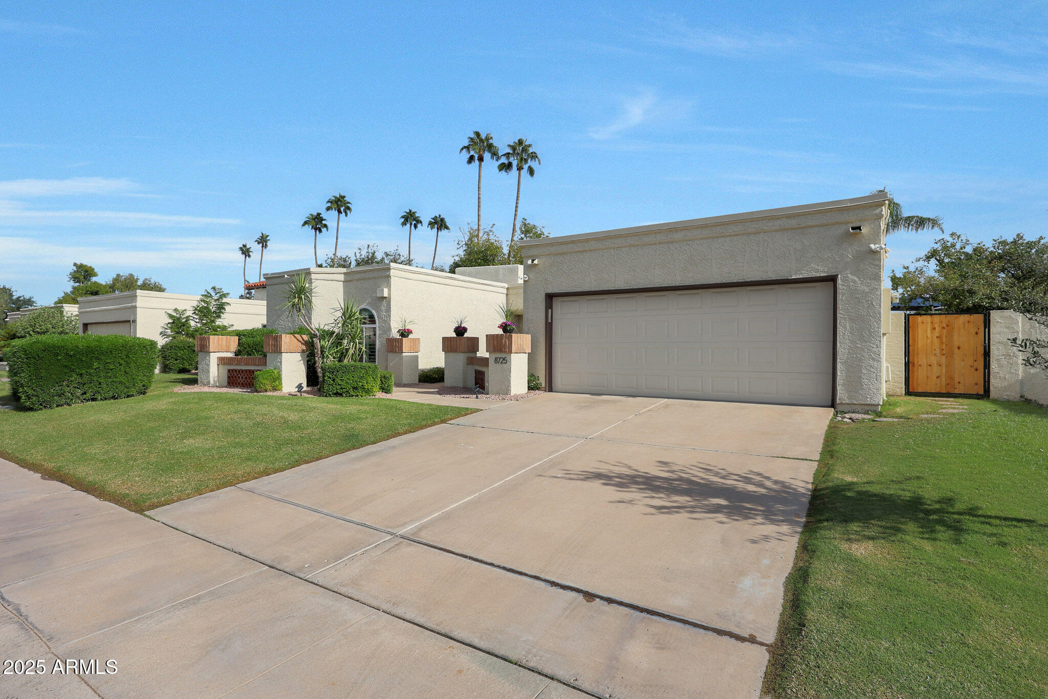 8725 E SAN MARINO Drive, Scottsdale
