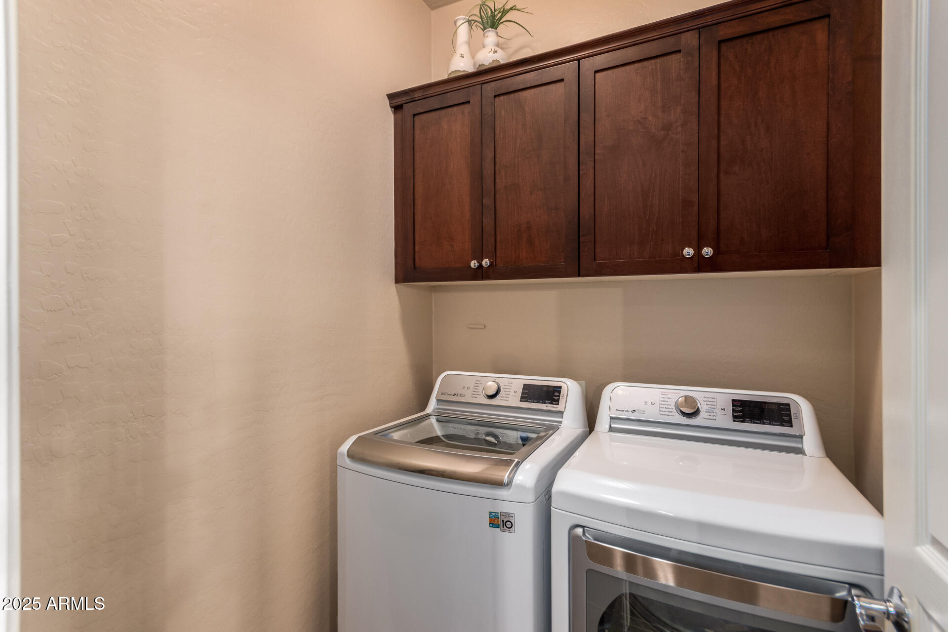 19475 N GRAYHAWK Drive 2121