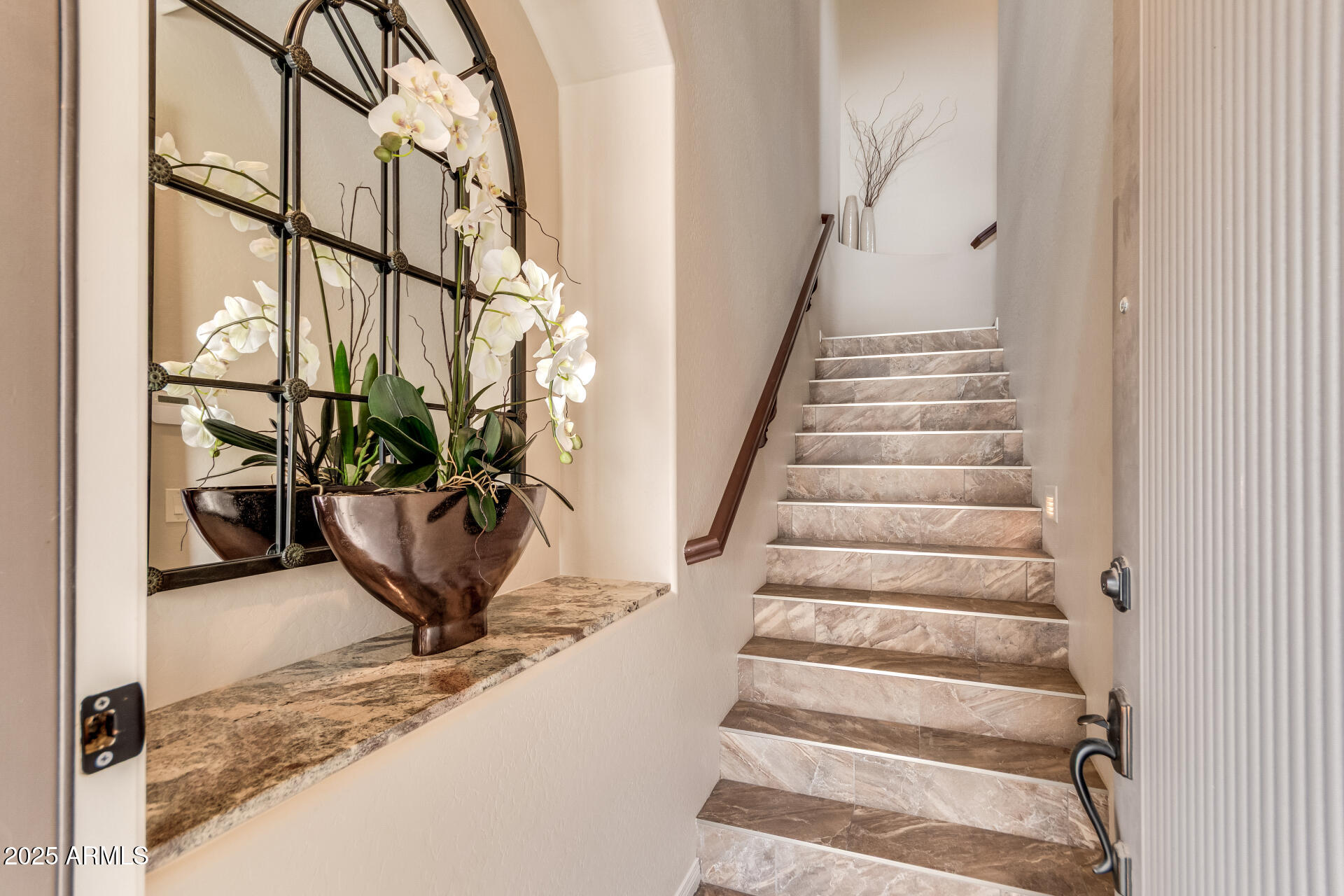 19475 N GRAYHAWK Drive 2121