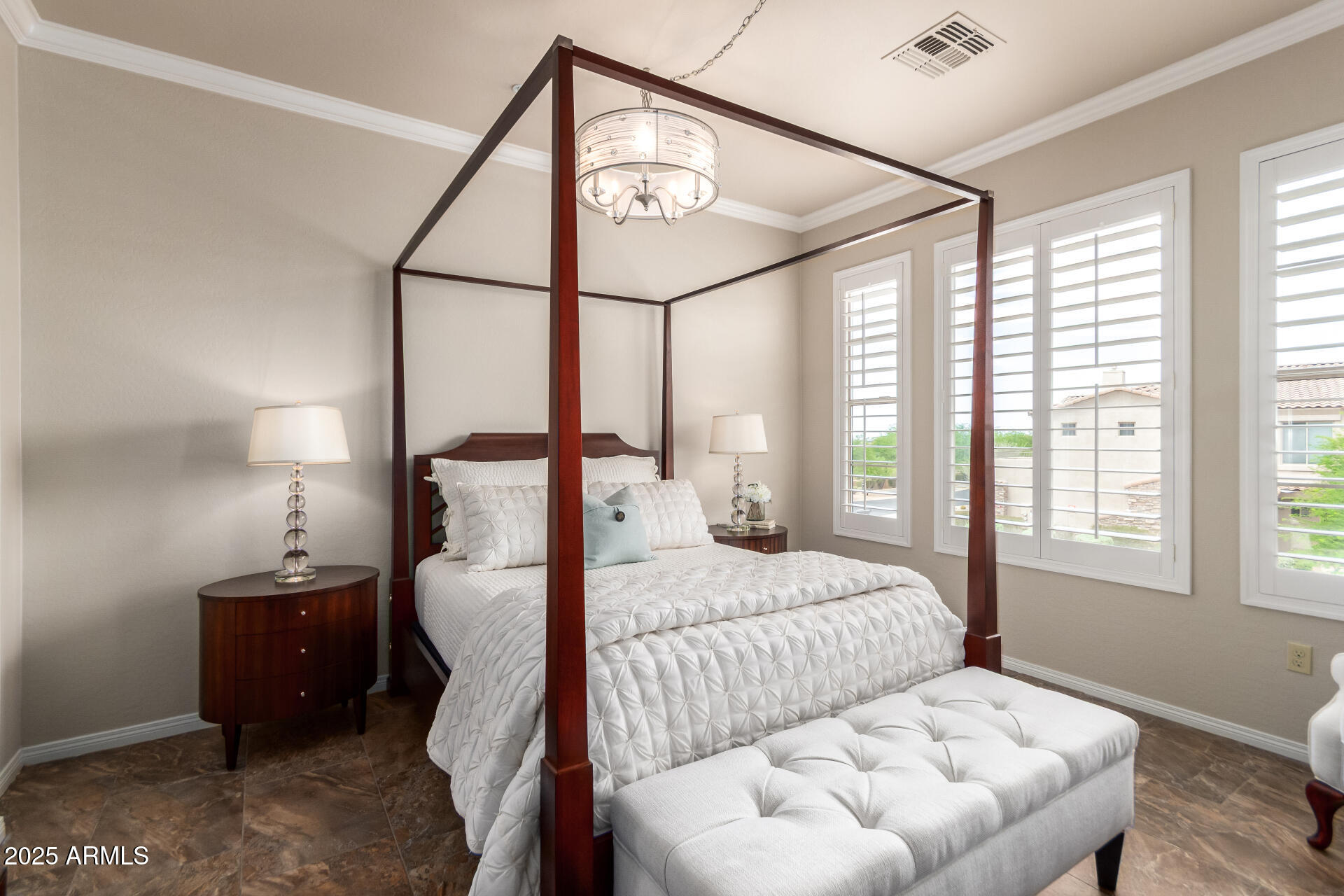 19475 N GRAYHAWK Drive 2121