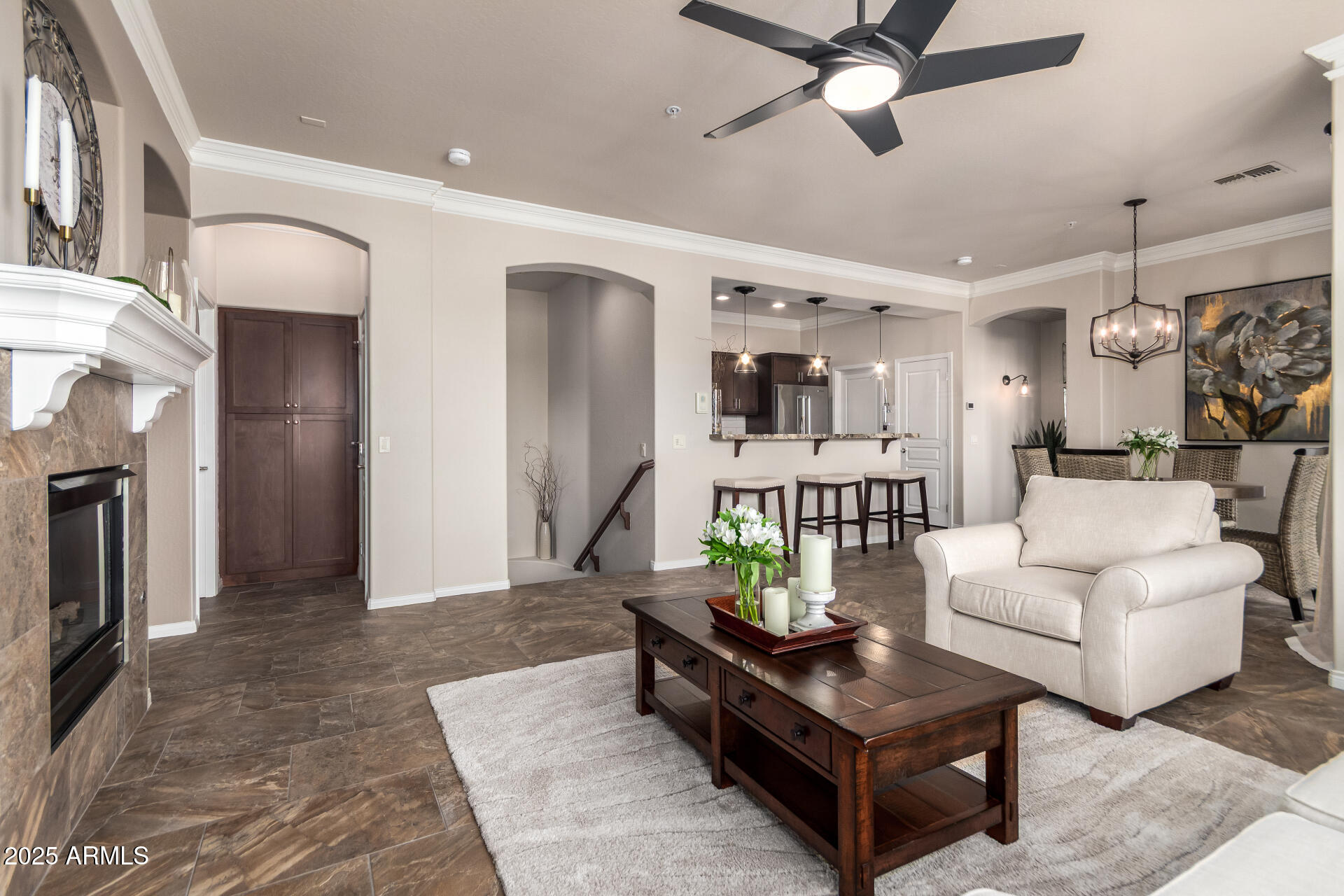 19475 N GRAYHAWK Drive 2121