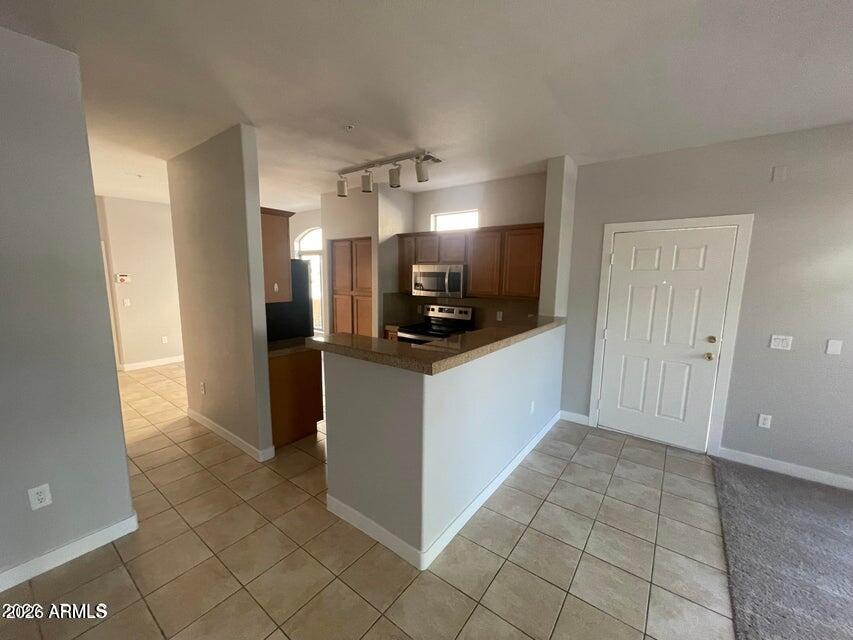 2401 E RIO SALADO Parkway 1152
