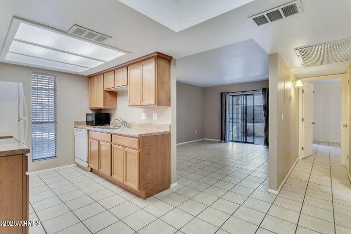 3119 W COCHISE Drive 136