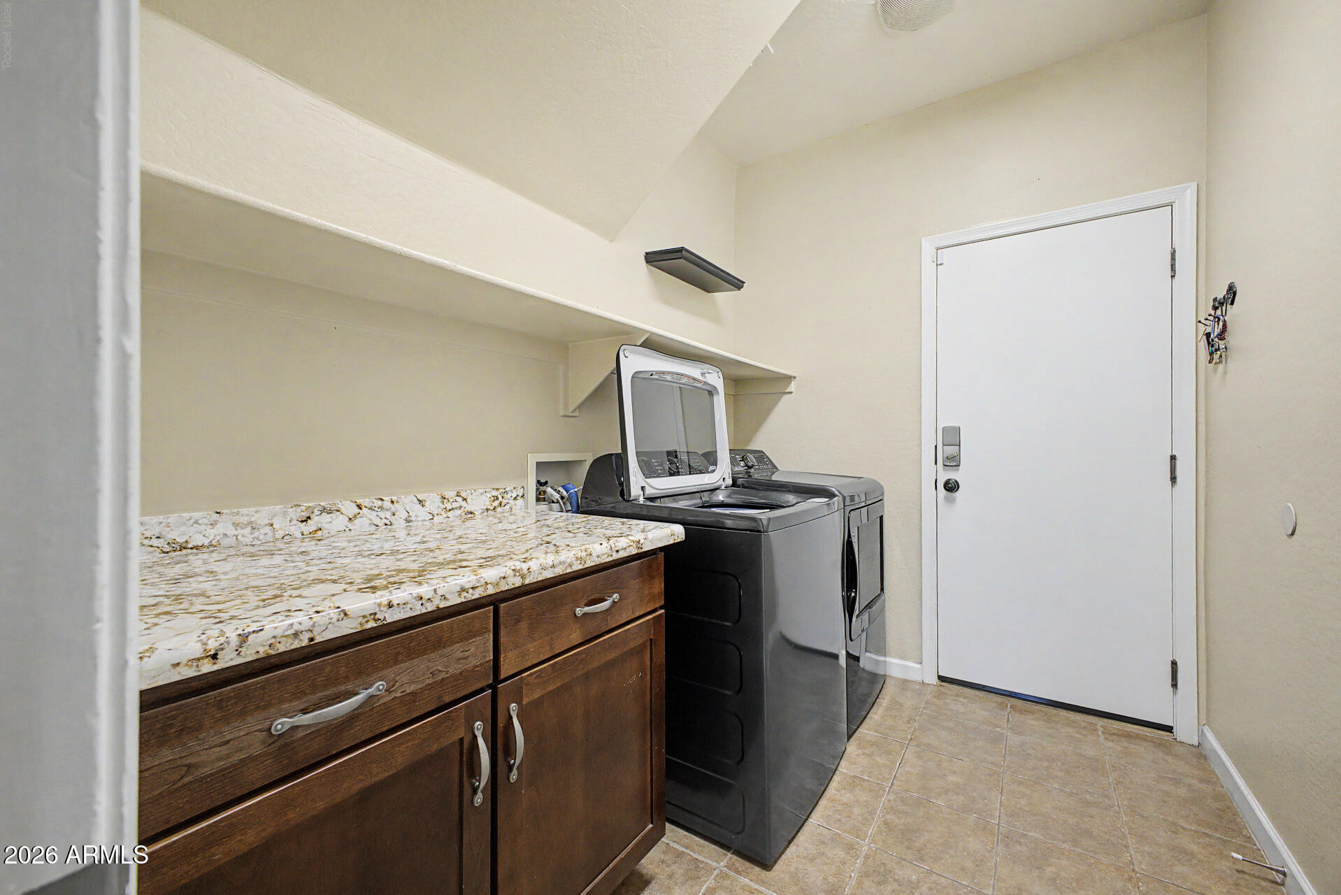 17940 W DESERT Lane
