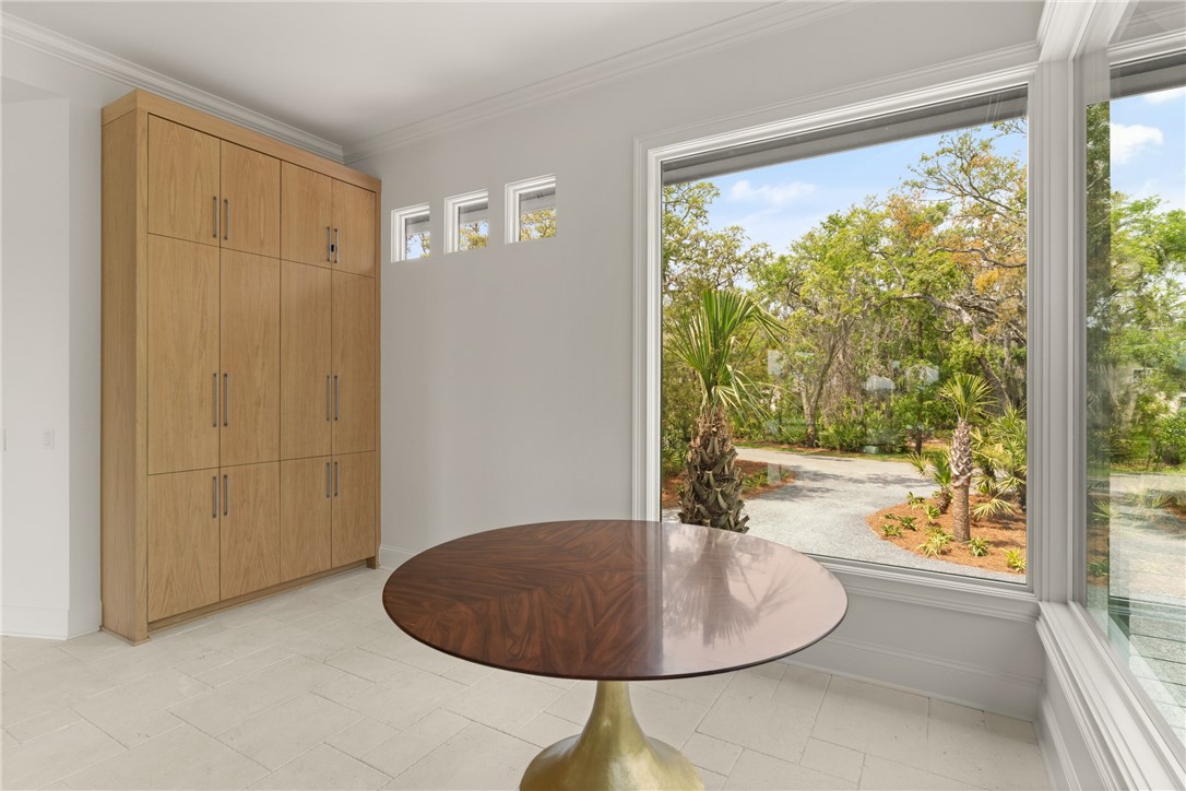 406 Palm Drive