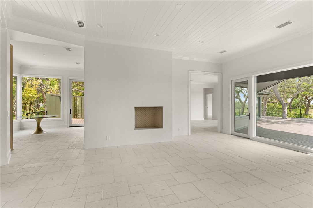406 Palm Drive