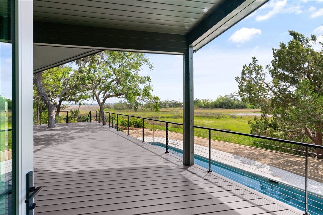 406 Palm Drive