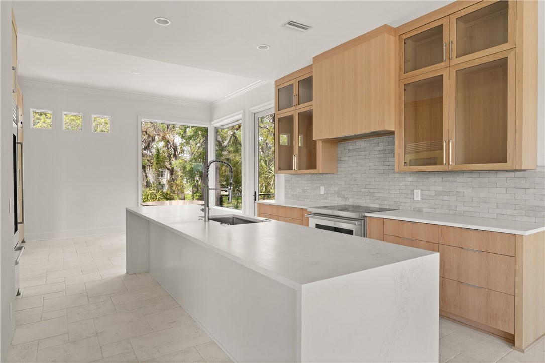 406 Palm Drive