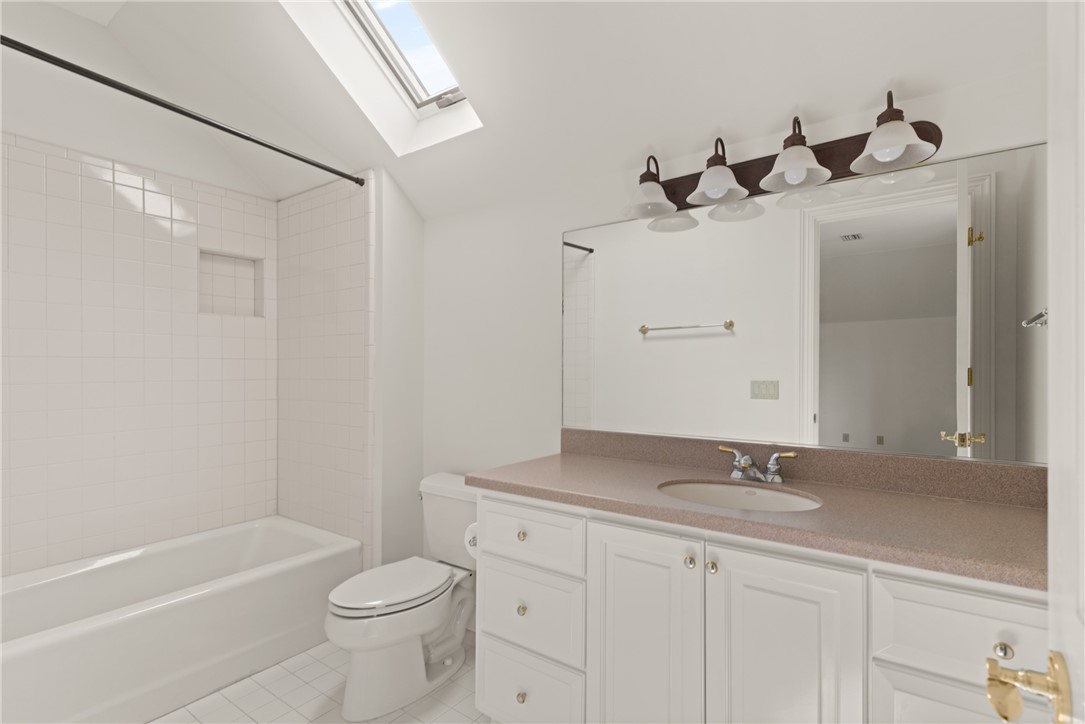 105 Hawkins Island Circle