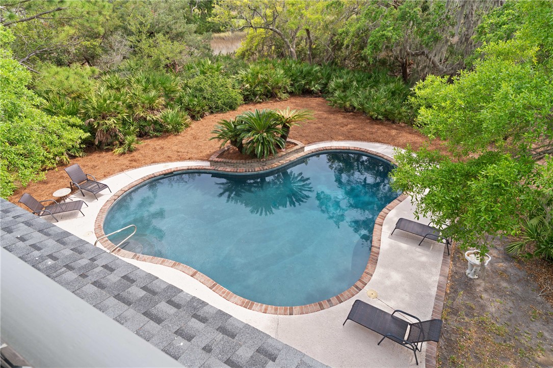 105 Hawkins Island Circle