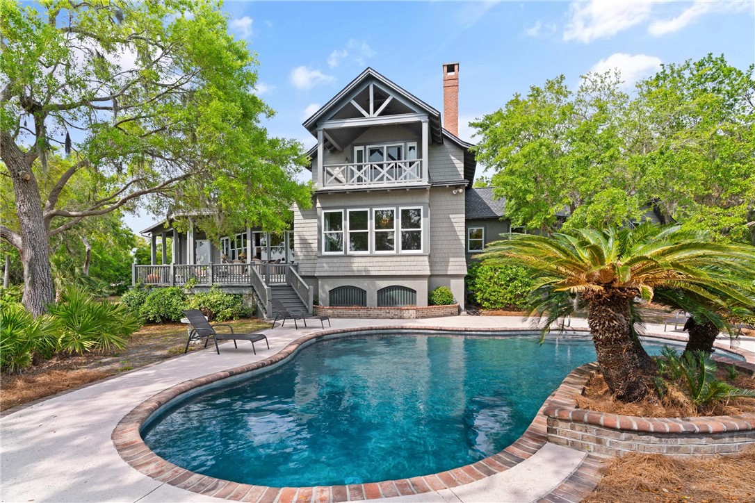 105 Hawkins Island Circle