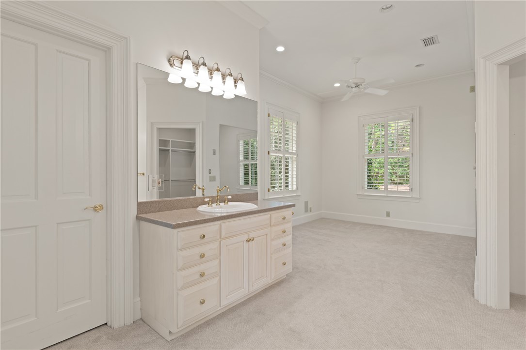 105 Hawkins Island Circle