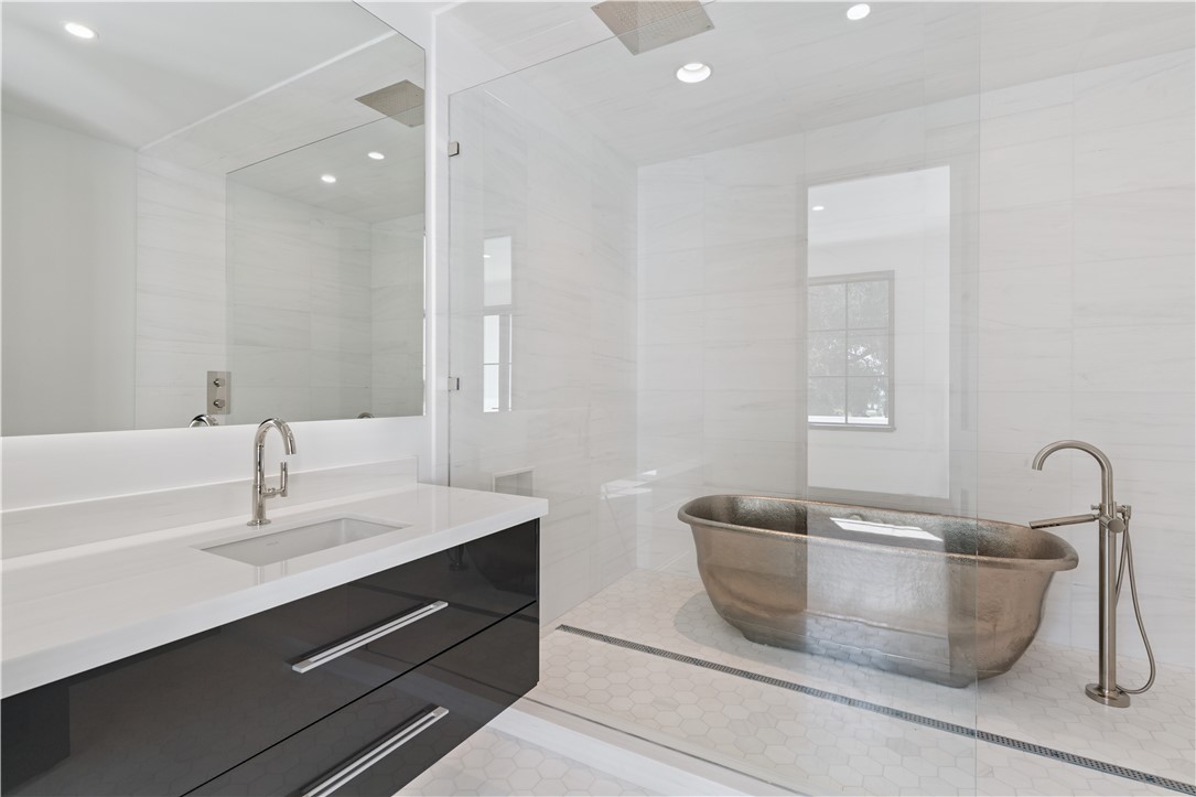 492 Forest Road