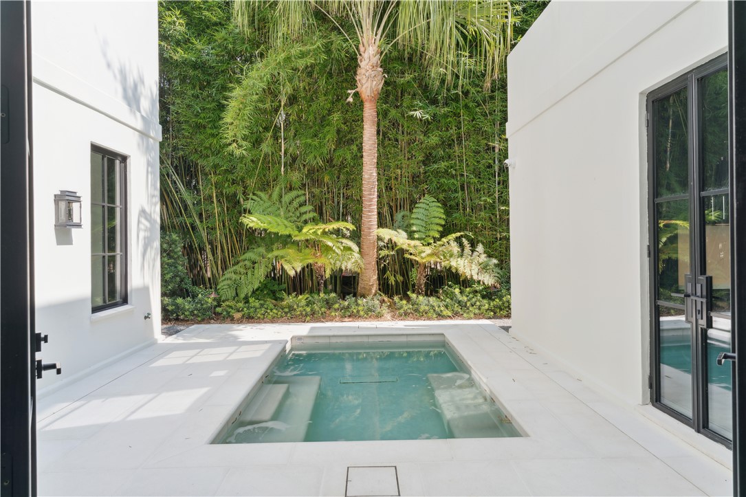 492 Forest Road