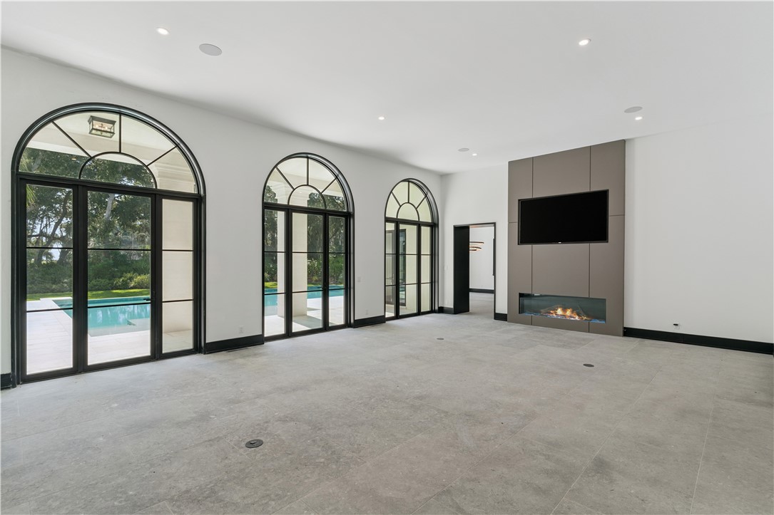 492 Forest Road