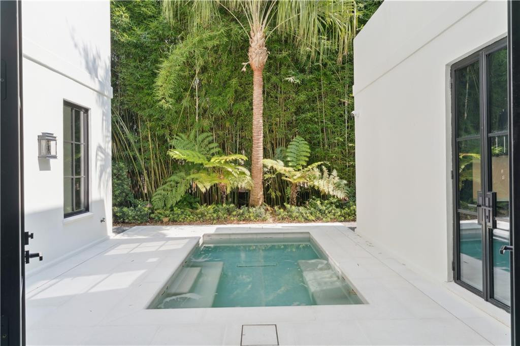492 Forest Road
