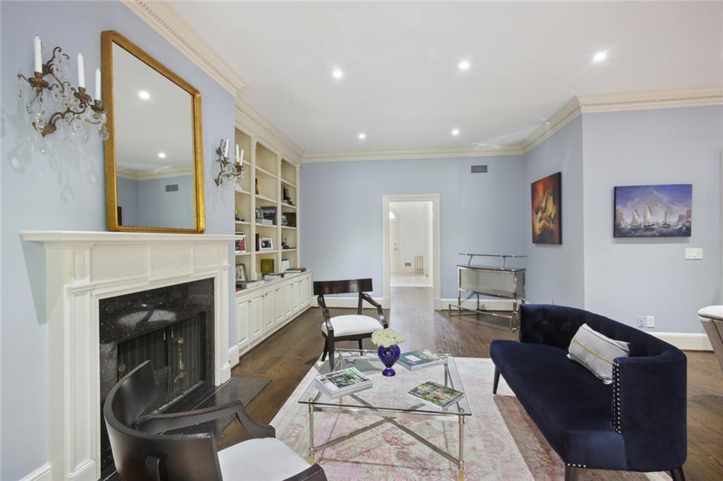 403 Townsend Place NW