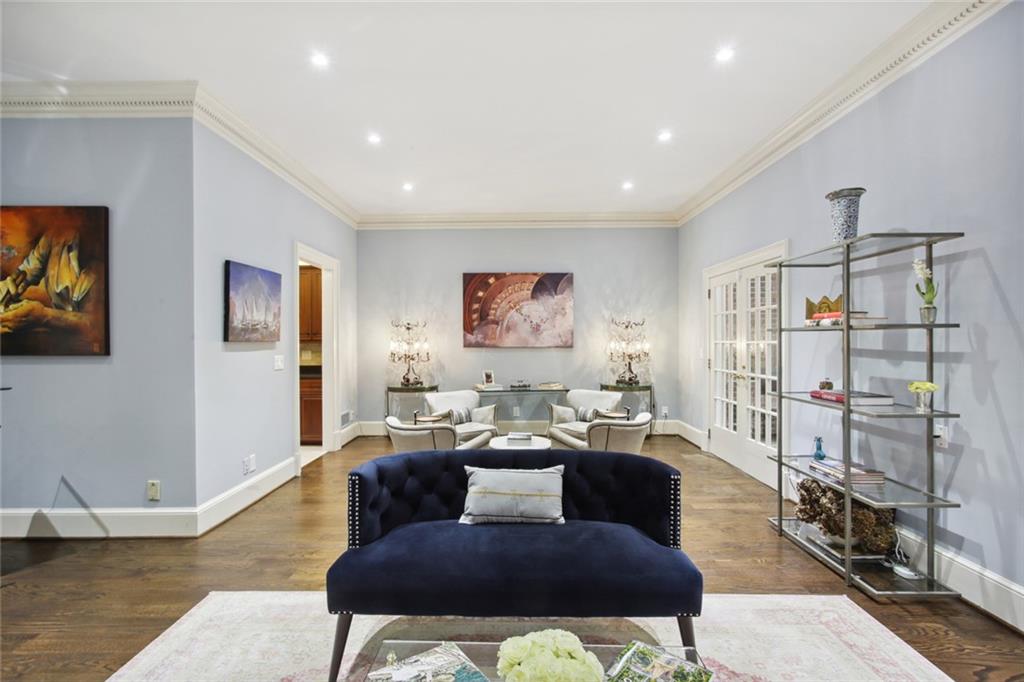 403 Townsend Place NW