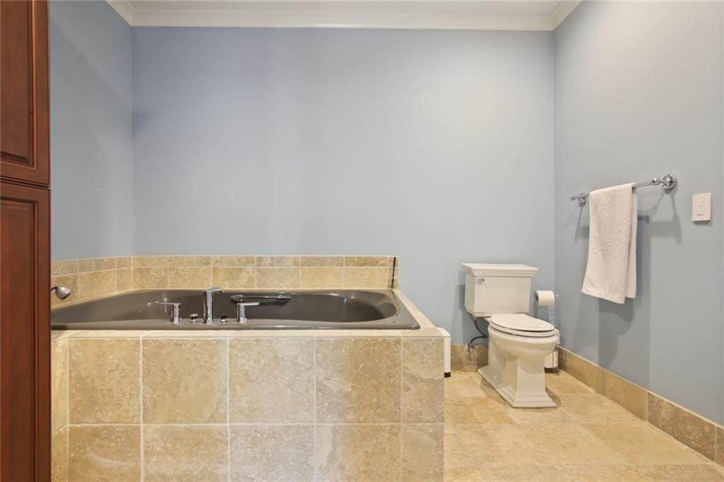 403 Townsend Place NW