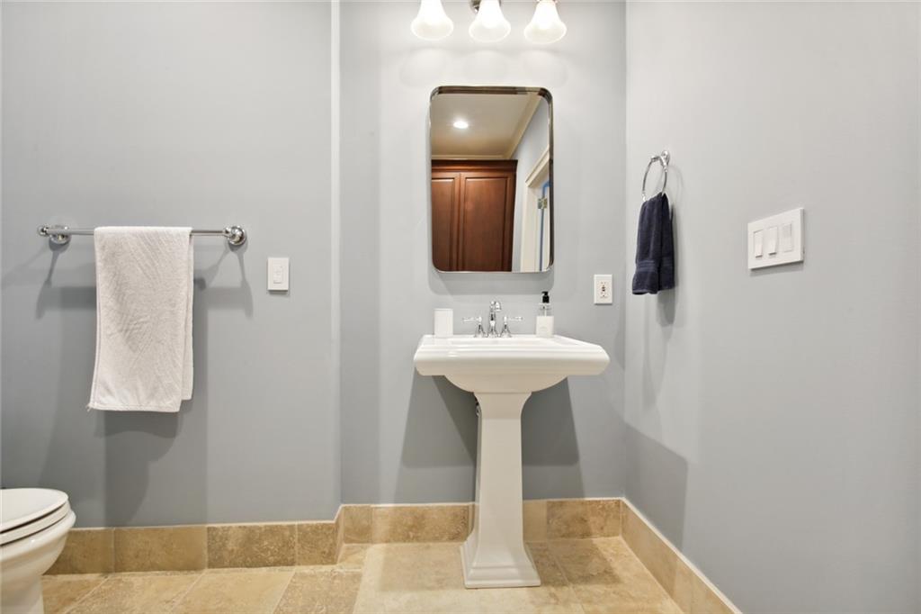 403 Townsend Place NW