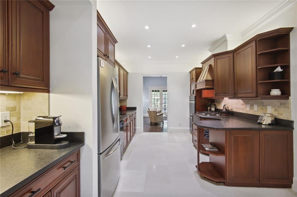 403 Townsend Place NW