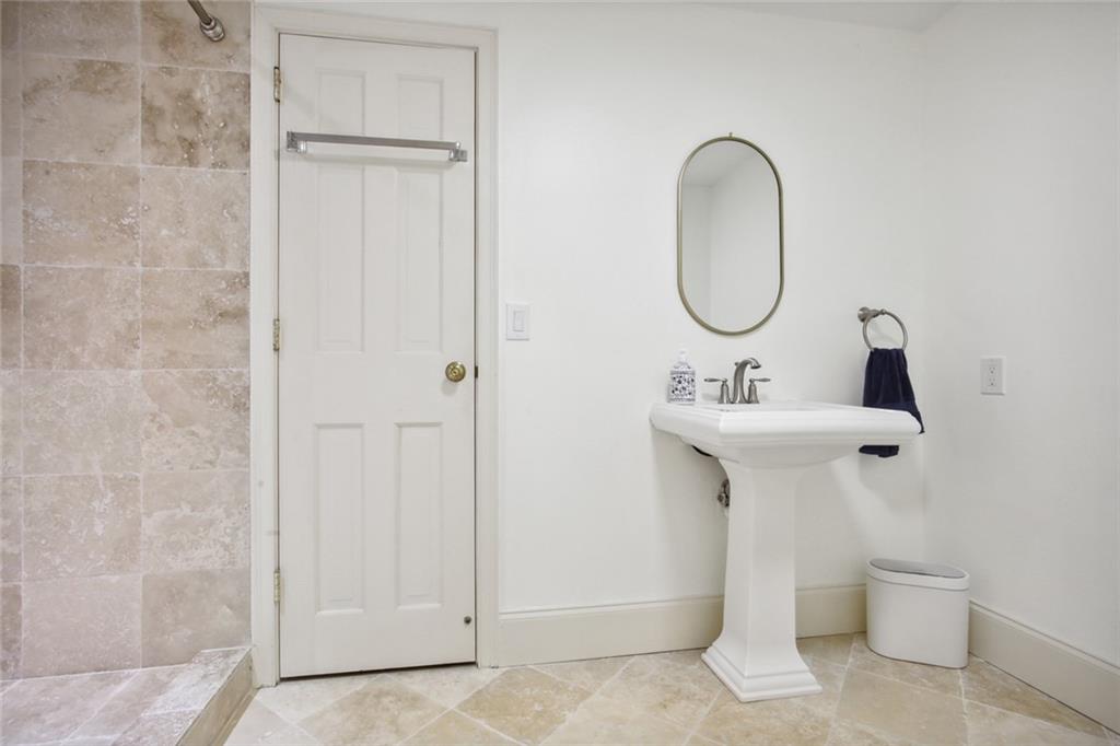 403 Townsend Place NW