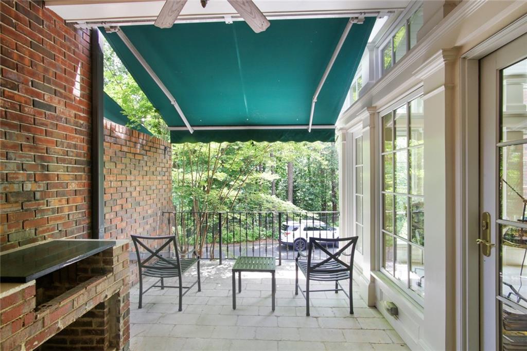 403 Townsend Place NW