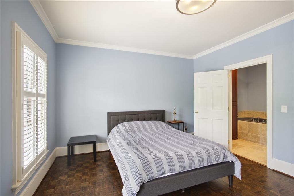 403 Townsend Place NW