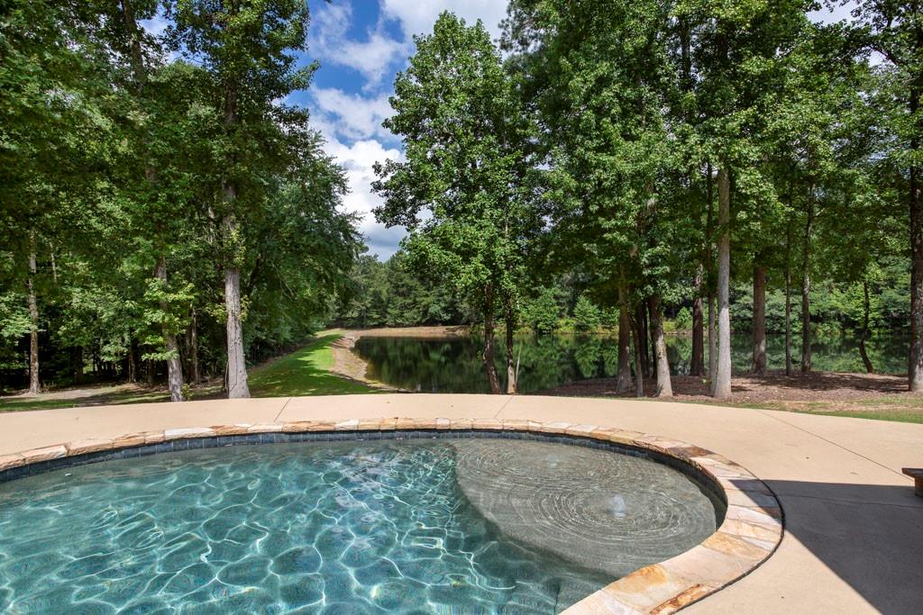 3055 Spring Hill Drive